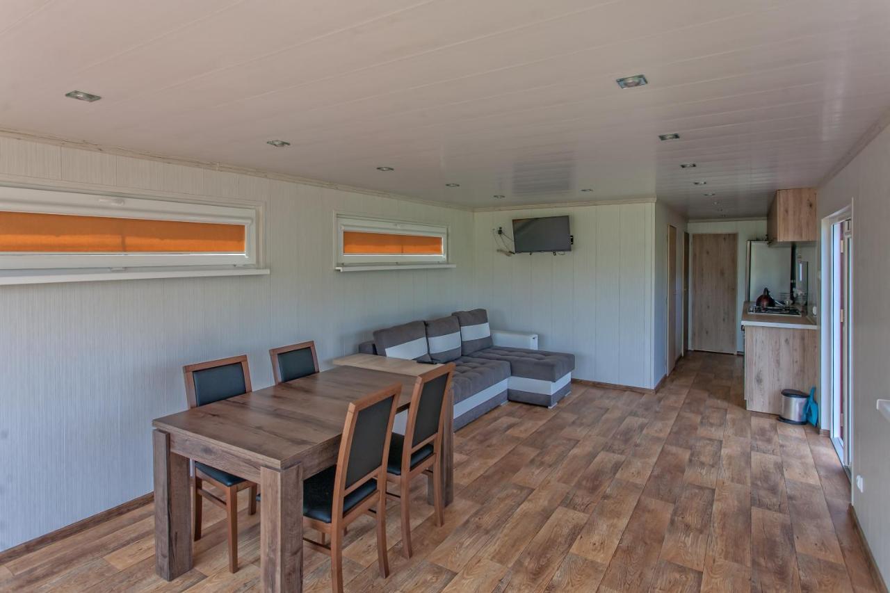 Villa Gosciniec Pod Debem à Wilimy Extérieur photo