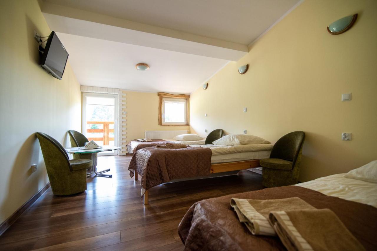 Villa Gosciniec Pod Debem à Wilimy Extérieur photo