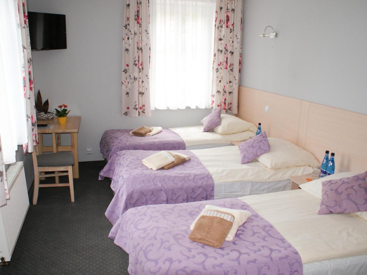 Villa Gosciniec Pod Debem à Wilimy Extérieur photo