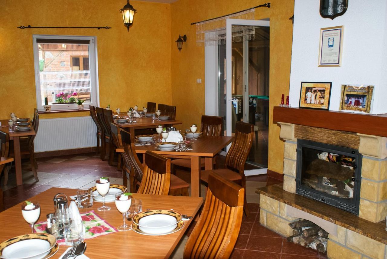 Villa Gosciniec Pod Debem à Wilimy Extérieur photo